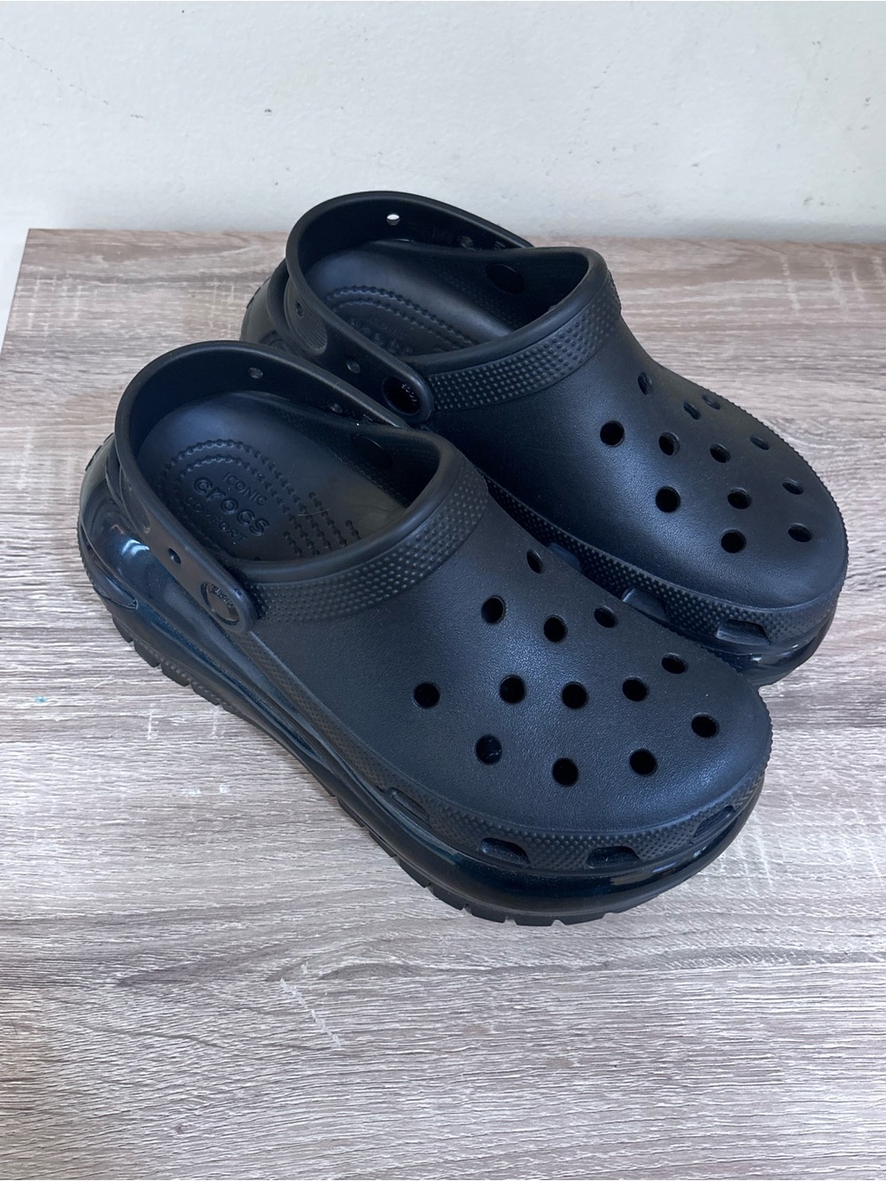 NWOT CROCS Kids Classic Clog — Black Size 7 - Picture 1 of 3